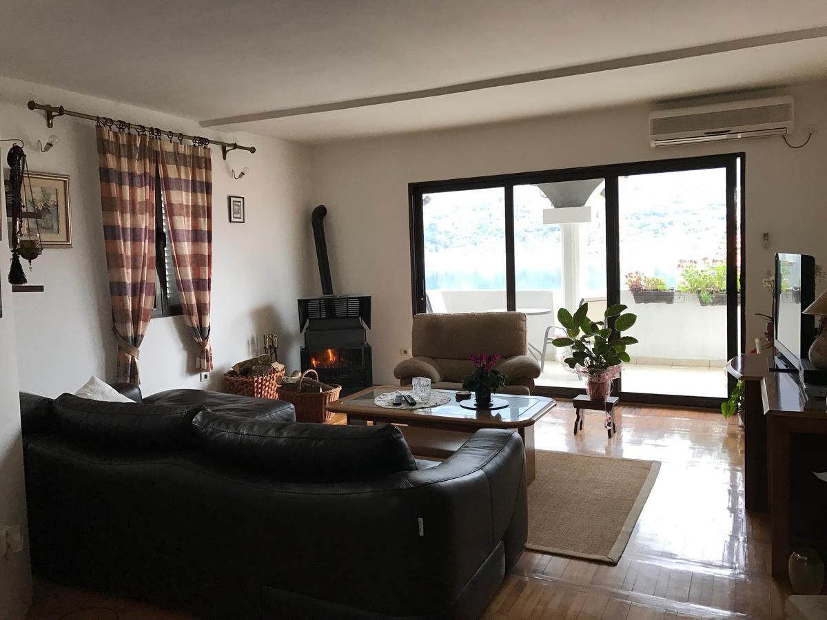 Apartment Jovana Котор Экстерьер фото